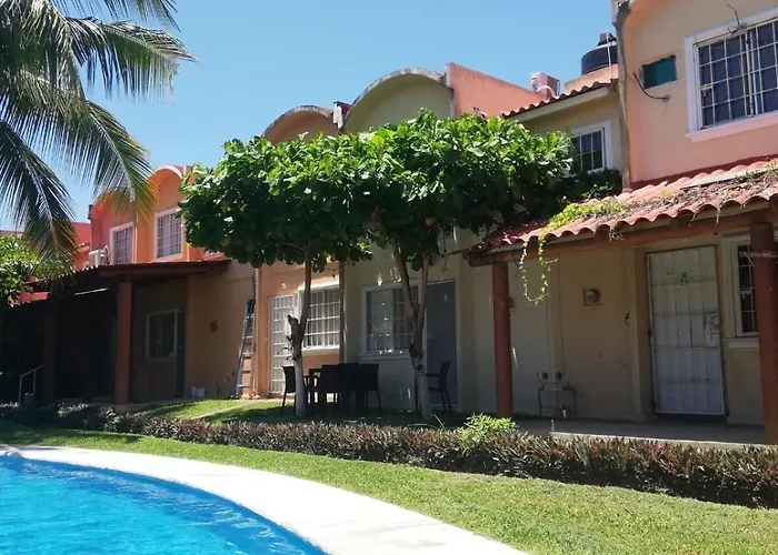 Casa En Ixtapa 3 Recamaras Con Alberca