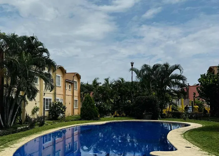 Casa Con Alberca Cerca De Playas